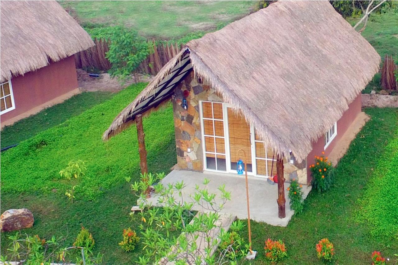 Coco Village Hotel Chilaw Bangadeniya Buitenkant foto