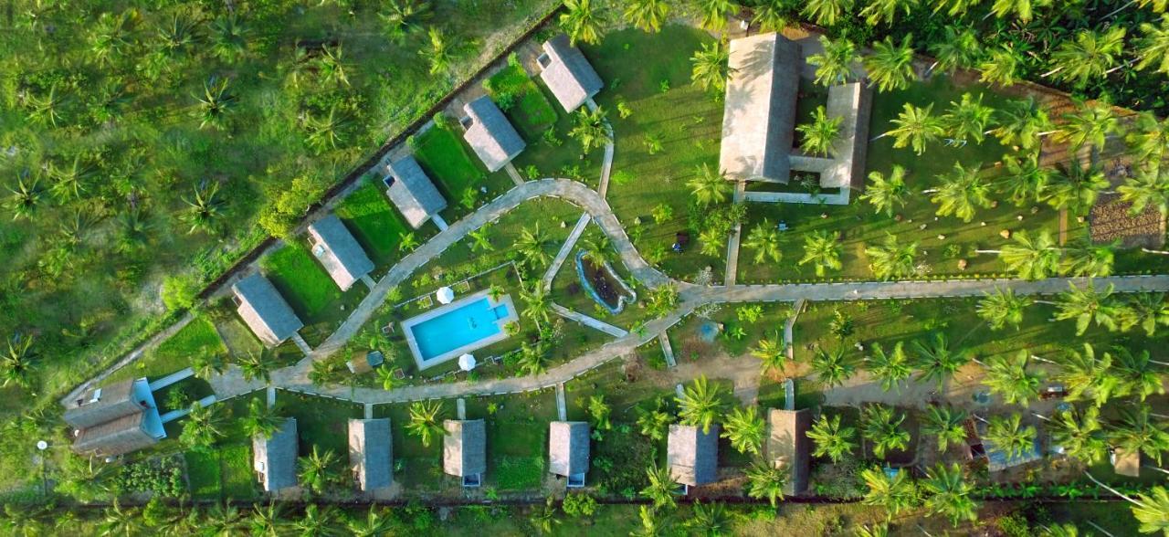 Coco Village Hotel Chilaw Bangadeniya Buitenkant foto