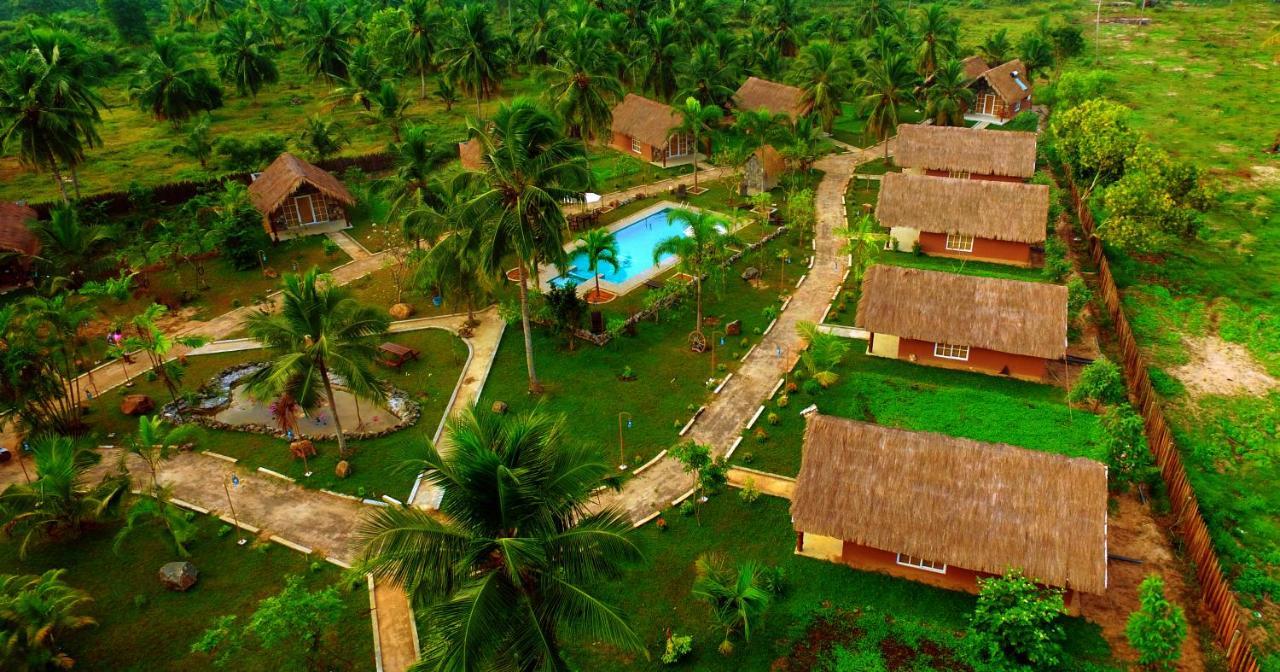 Coco Village Hotel Chilaw Bangadeniya Buitenkant foto