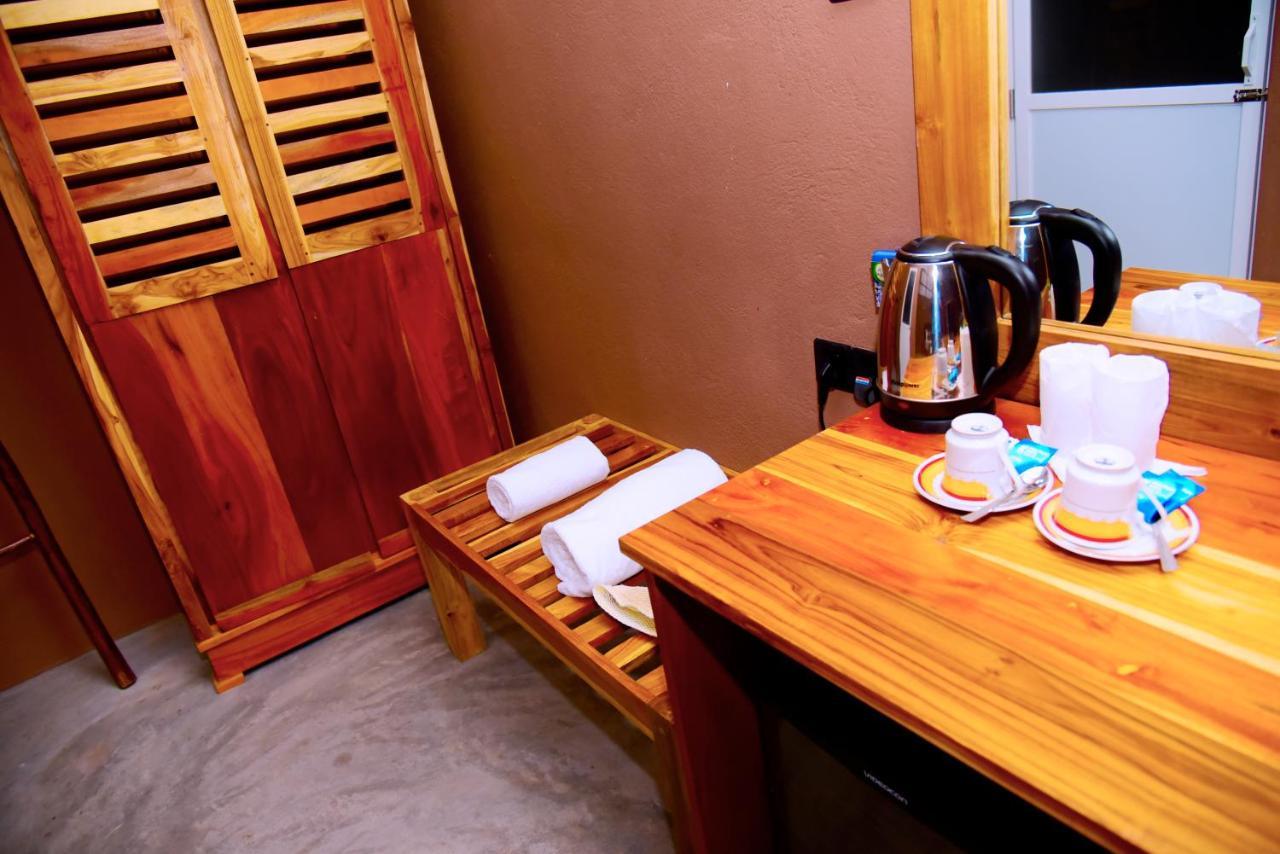 Coco Village Hotel Chilaw Bangadeniya Buitenkant foto