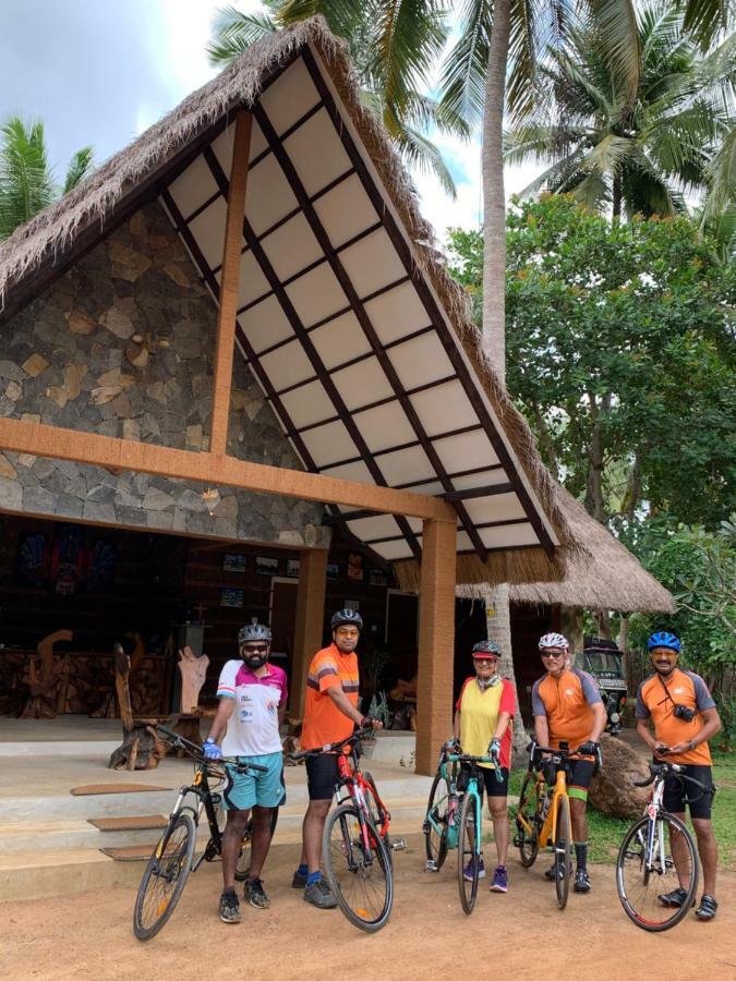 Coco Village Hotel Chilaw Bangadeniya Buitenkant foto